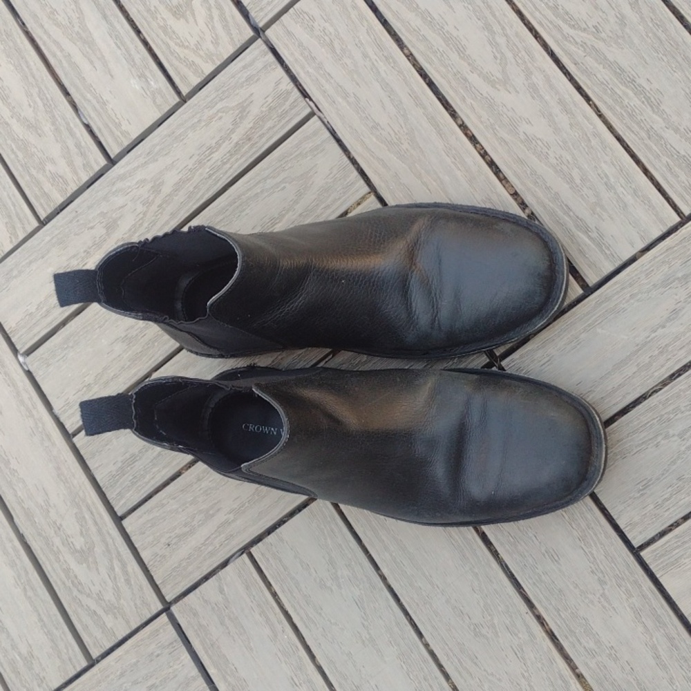 Crown Vintage Chelsea Black leather boots